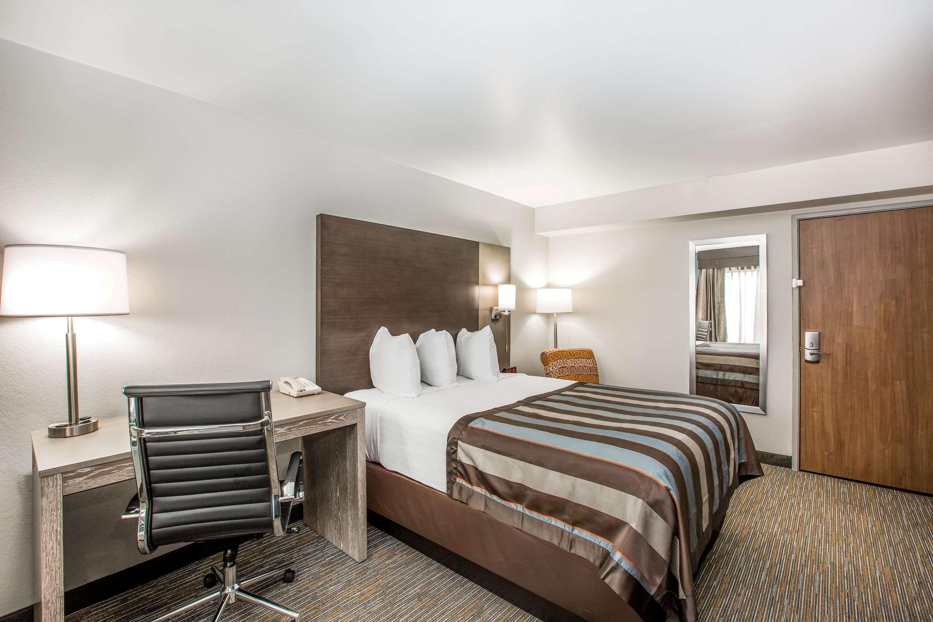 Wingate By Wyndham Louisville Airport Expo Center Bagian luar foto